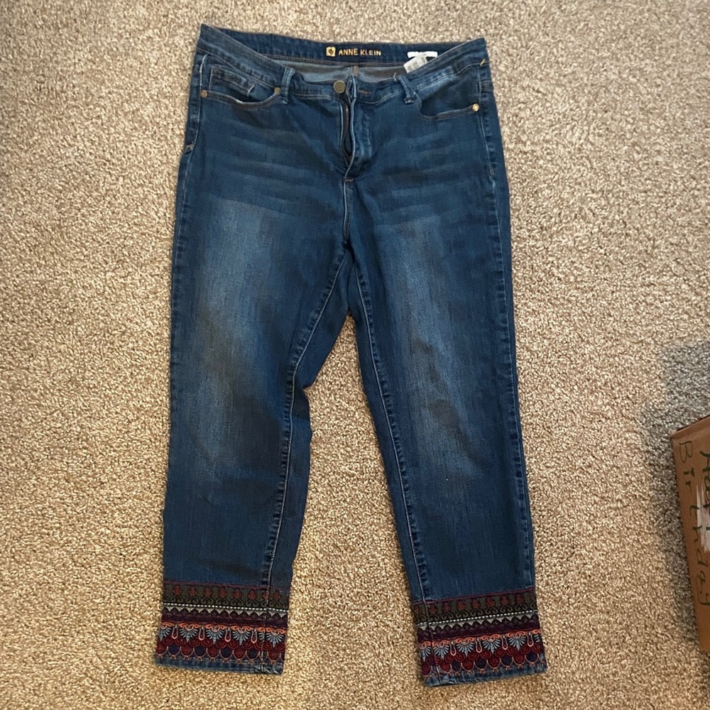 Anne Klein slim ankle embroidered jeans